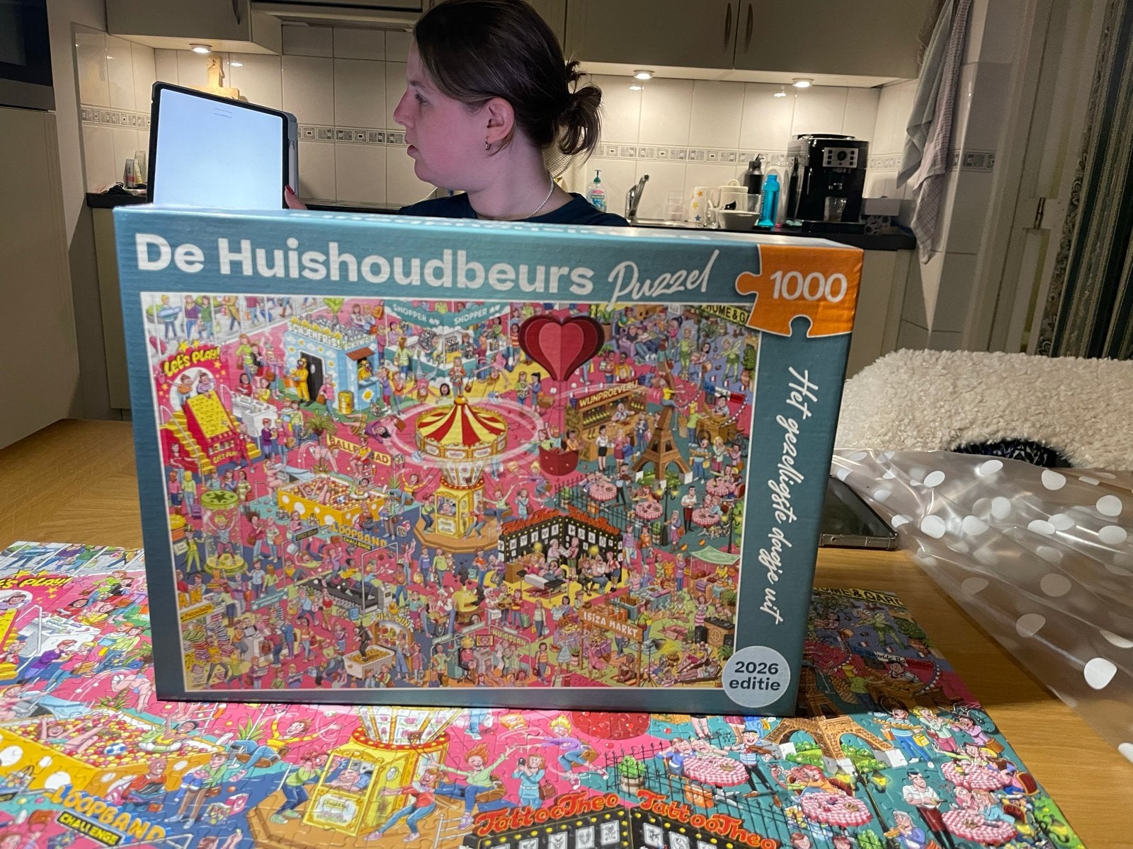 De Huishoudbeurs Puzzel 1000 stukjes - Compleet, Hobby en Vrije tijd, Denksport en Puzzels, Ophalen of Verzenden, 500 t/m 1500 stukjes