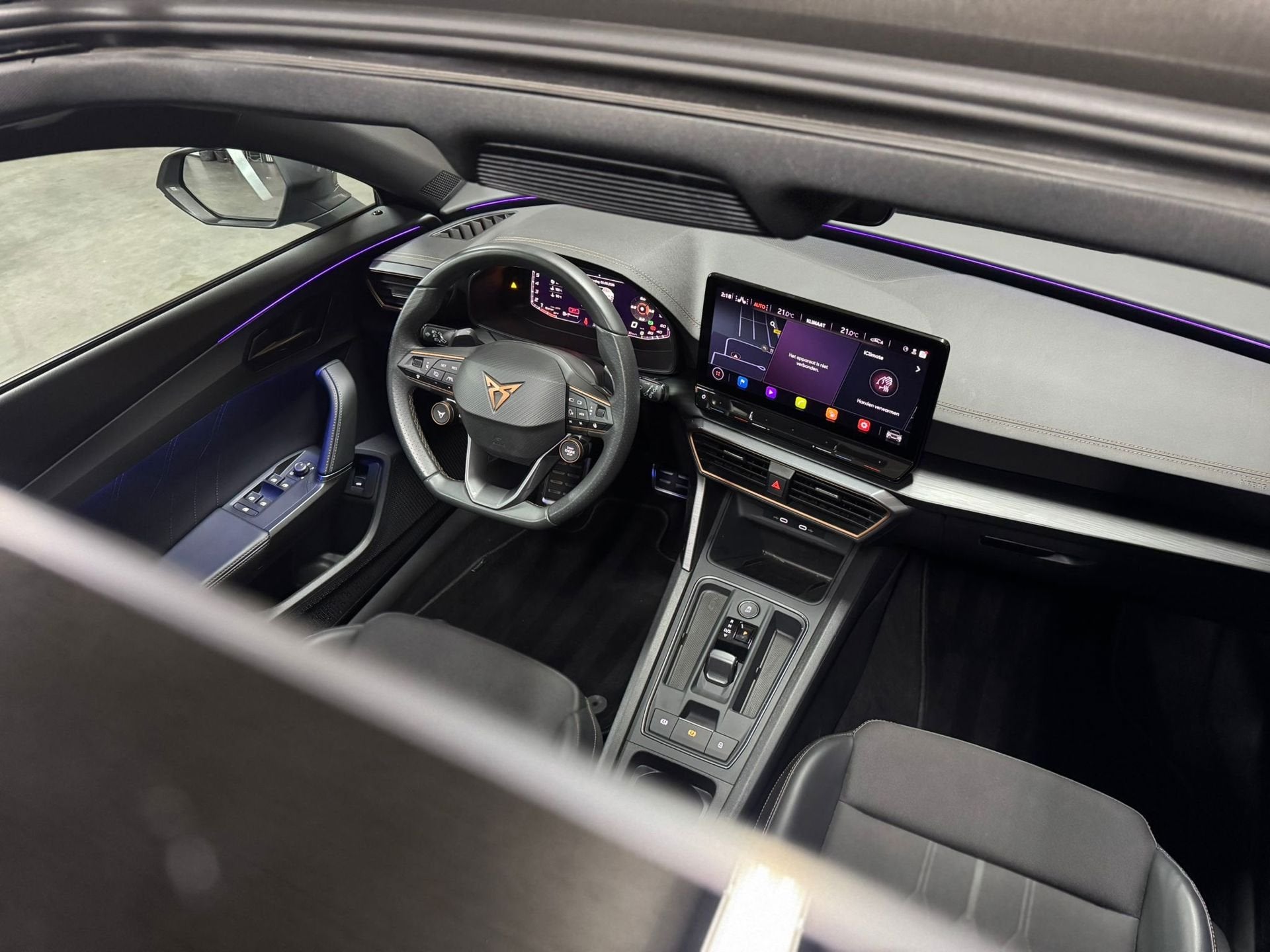 Cupra FORMENTOR 2.0 TSI 4DRIVE|PANO|360|KEYLESS, Auto's, Cupra, Euro 6, 4 cilinders, Automatische klimaatregeling, Leder en Stof