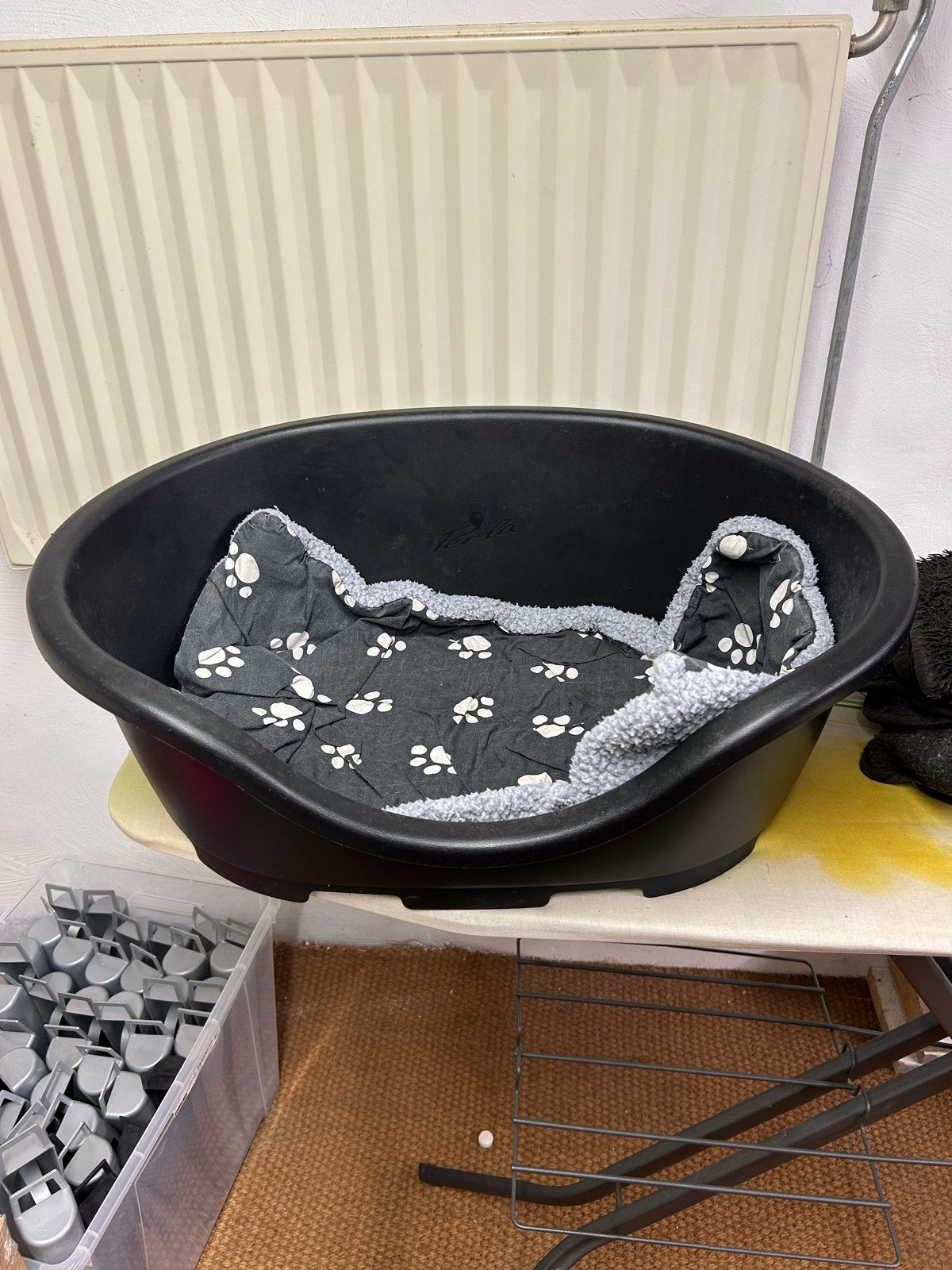 Hondenmand zwart voor kleine tot middengrote hond, Ophalen, Gebruikt, Overige