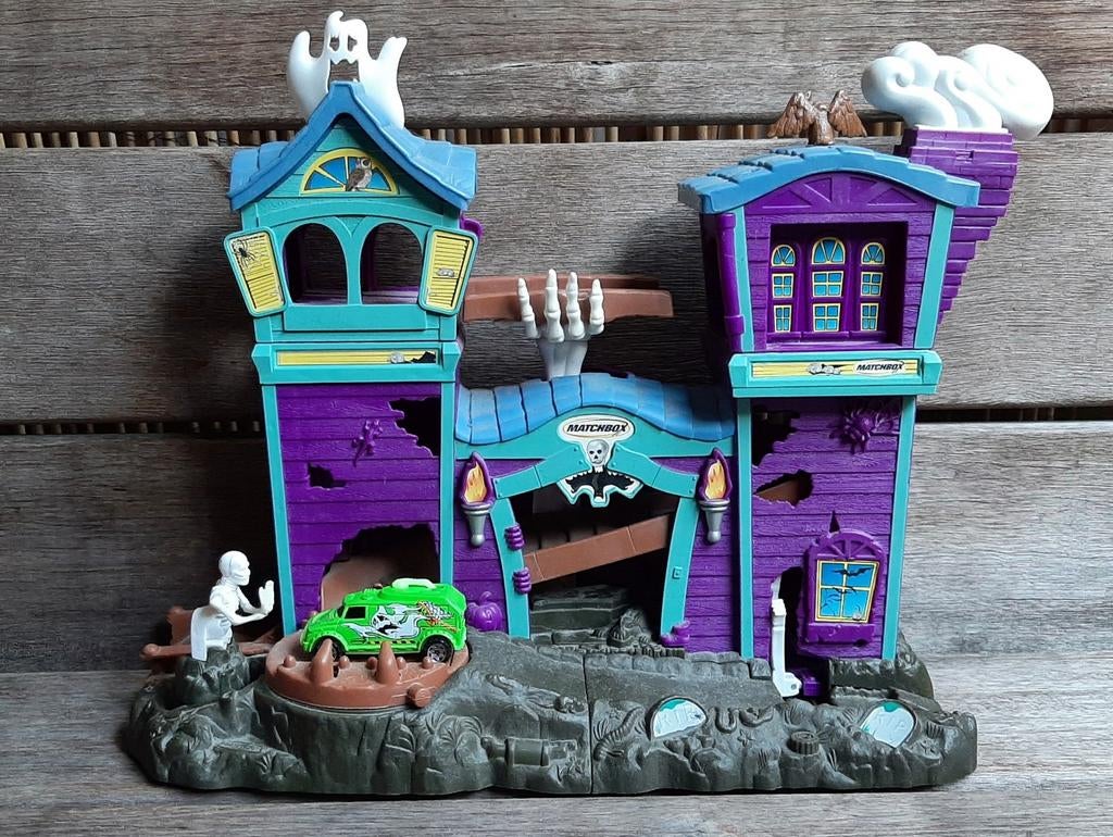 Matchbox Hero city Hunted house racebaan compleet met auto, Kinderen en Baby's, Speelgoed | Racebanen, Overige merken, Ophalen of Verzenden