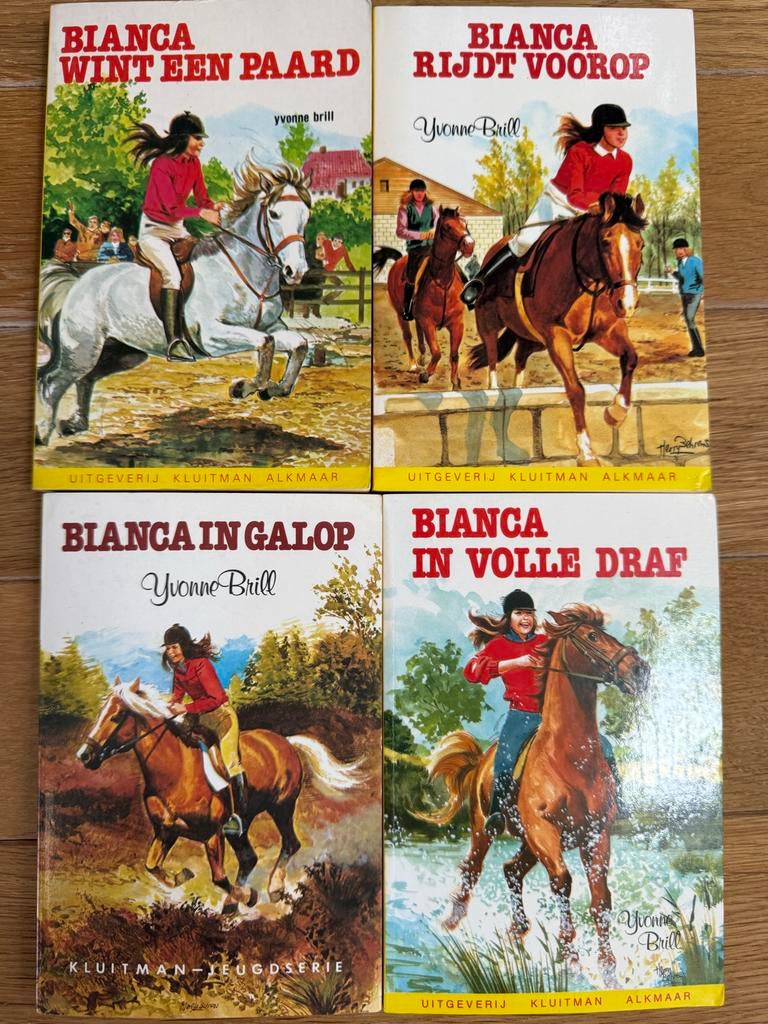 Bianca paardenboeken - Yvonne Brill (11 delen), Boeken, Ophalen of Verzenden, Gelezen, Fictie algemeen