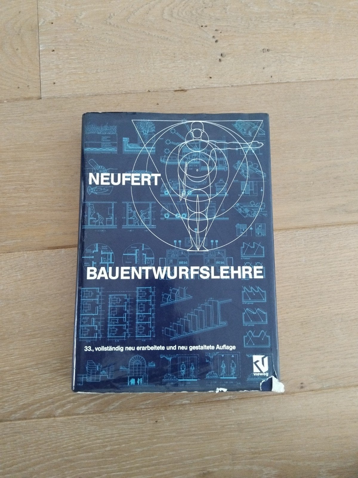 Neufert Bauentwurfslehre - Architectuur Handboek, Ophalen of Verzenden, Zo goed als nieuw, Architectuur algemeen, Ernst Neufert