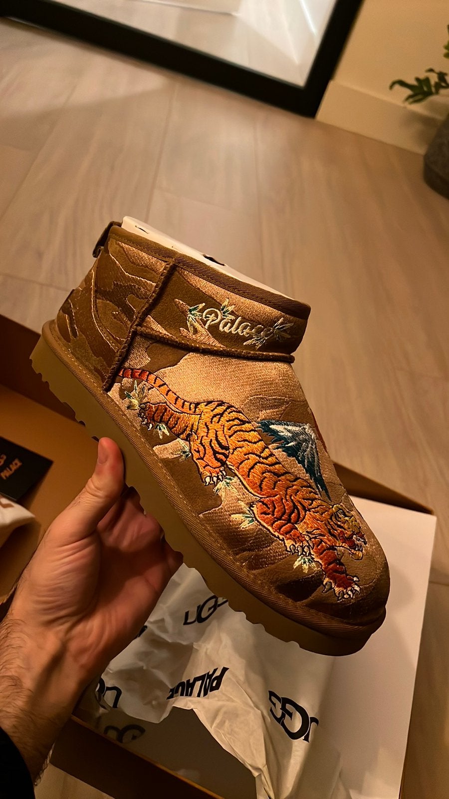 Ugg x Palace Ultra Mini Boot US9 nieuw, Ophalen, Nieuw, Overige kleuren, Boots