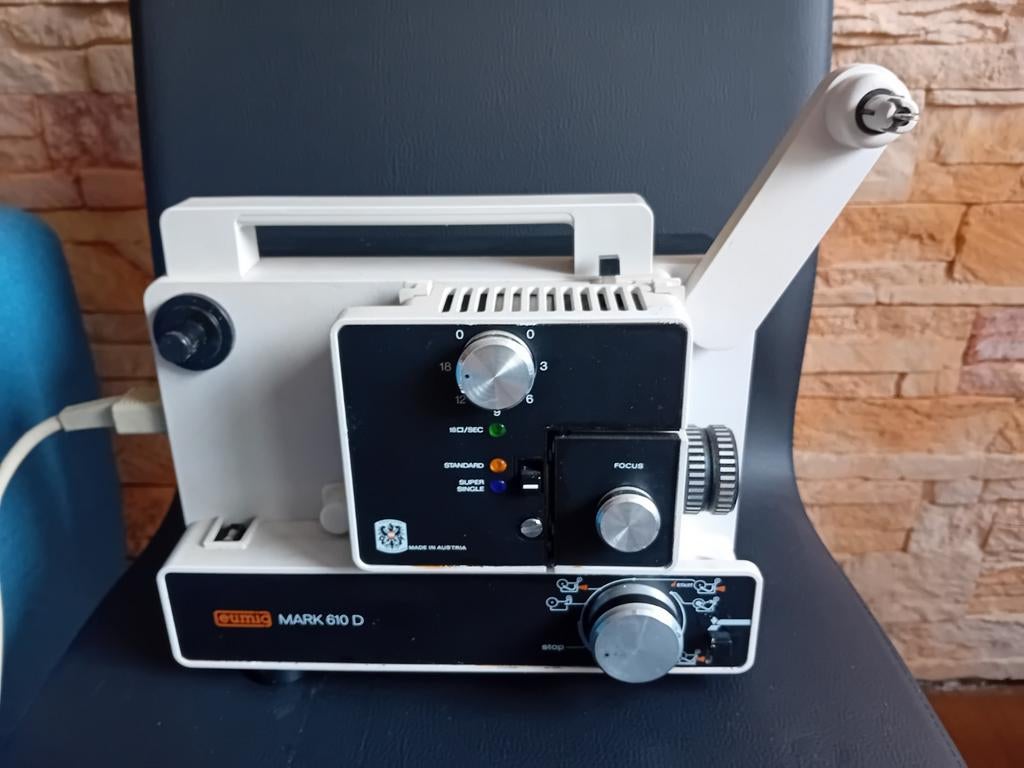 Eumig Mark 610 D filmprojector met scherm, Ophalen of Verzenden