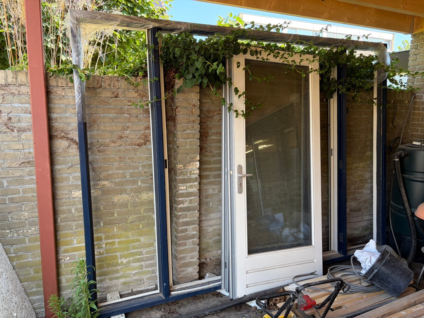 Kozijn met openslaande deuren inclusief deuren en ruiten, Ophalen, Gebruikt, Deurkozijn, 150 tot 225 cm
