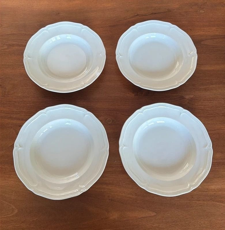 4 Villeroy & Boch Manoir diepe borden 23 cm, Villeroy & Boch, Ophalen of Verzenden, Zo goed als nieuw, Bord(en)