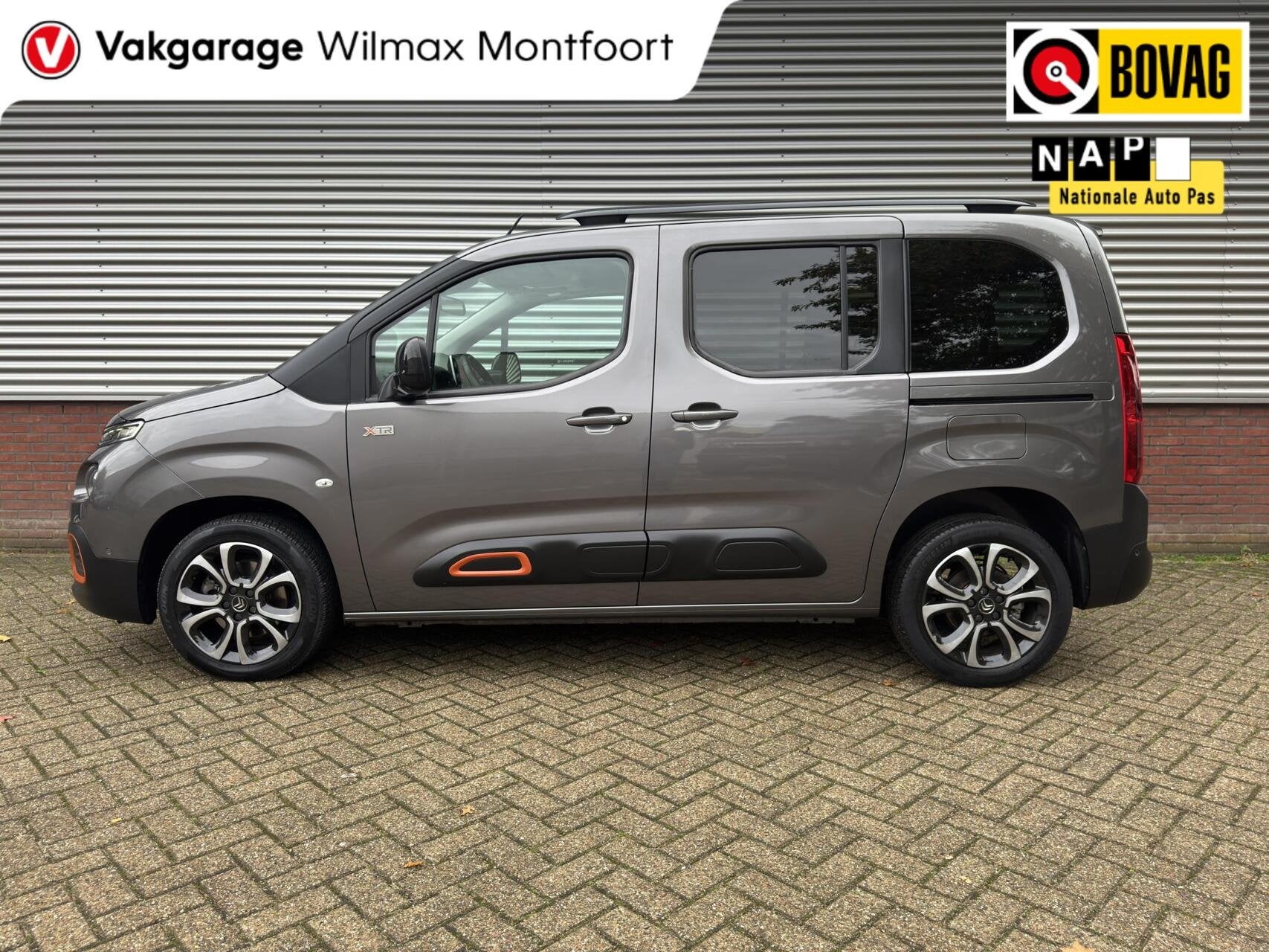 Citroen Berlingo XL 1.2 PureTech Shine|XTR|AUT|Camera|Cruise, Stof, Euro 6, 1199 cc, Met garantie (alle)