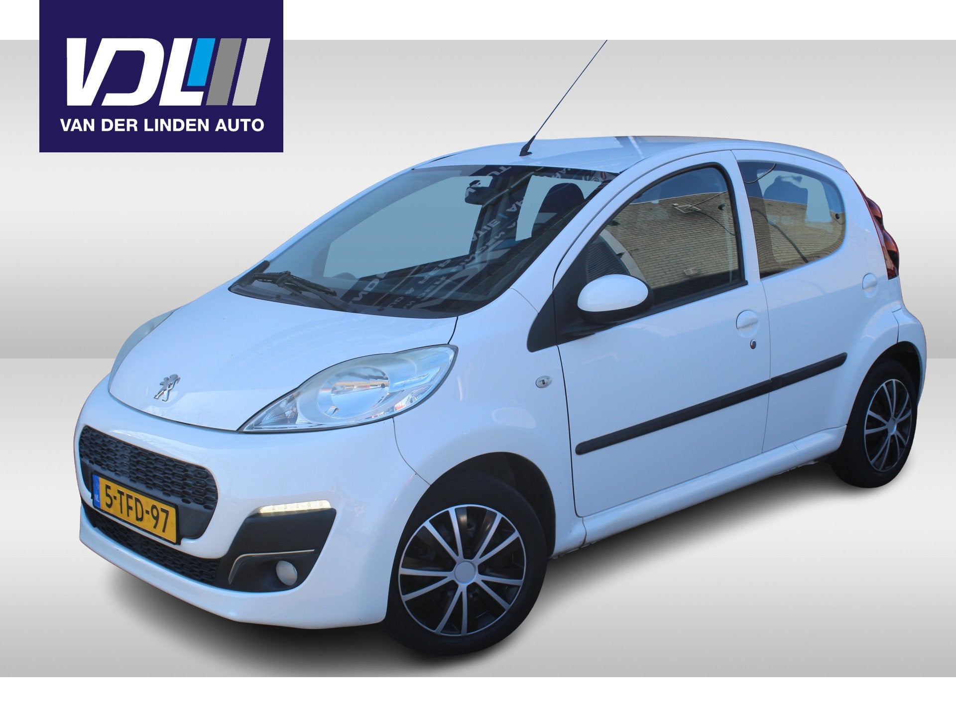 Peugeot 107 1.0 Active Airco l Elek. ramen l CD speler, Auto's, Voorwielaandrijving, Stof, Gebruikt, 4 stoelen
