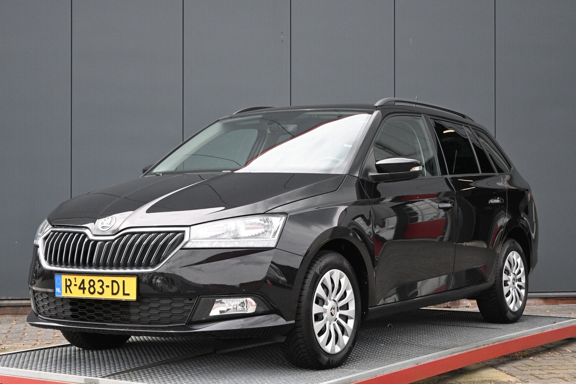 Skoda Fabia Combi 1.0 TSI Ambition (bj 2022), Auto's, Voorwielaandrijving, Stof, Gebruikt, 1036 kg