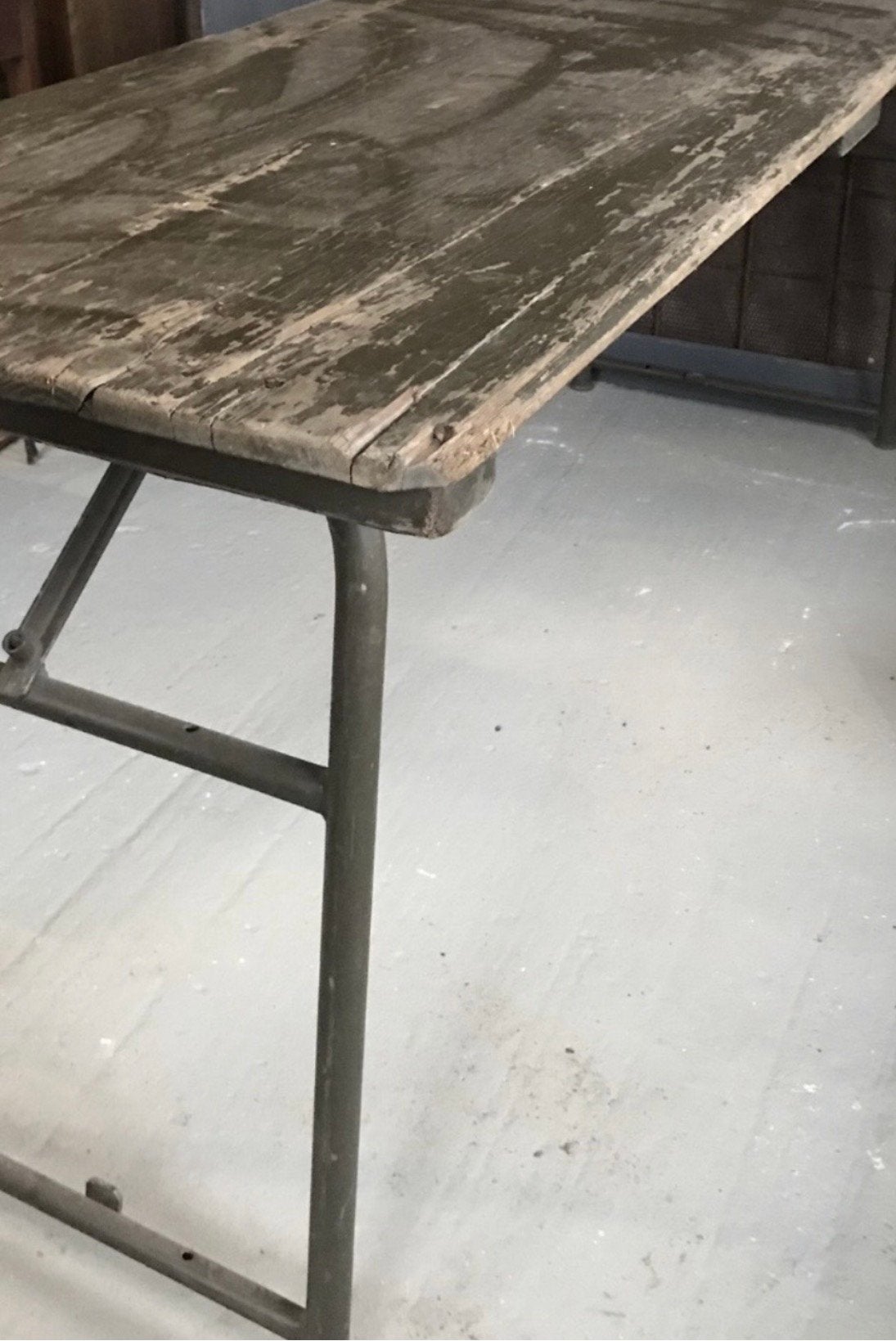 Vintage legertafels tafels werktafels bureaus, Ophalen