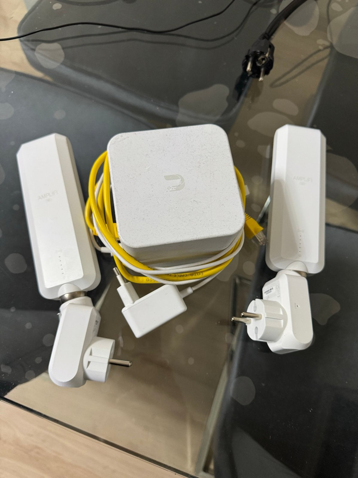 Ubiquiti AmpliFi HD Mesh Wi-Fi Systeem (Router + 2 MeshPoint, Computers en Software, Routers en Modems, Gebruikt, Router, Ophalen