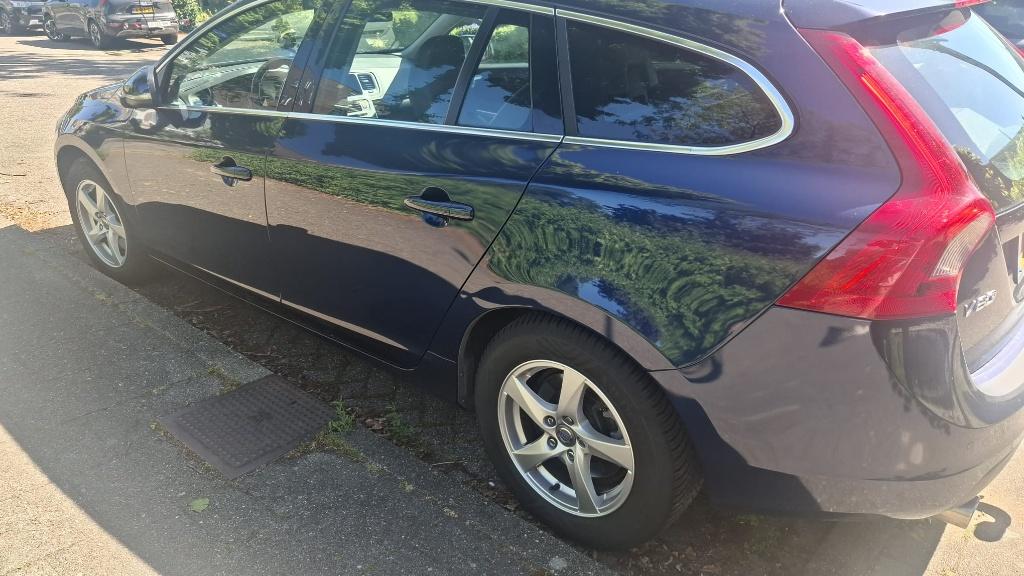 Volvo V60 D3 Start/stop 163pk 2010 Blauw, Auto's, Voorwielaandrijving, Euro 5, Zwart, 1514 kg