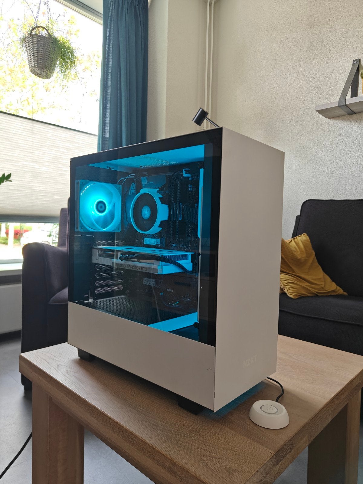 Witte Game PC met RTX 4060, Ophalen, 750 GB, Gebruikt, Zelf gebouwde pc