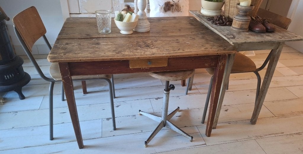 vintage tafel/bureau/bijzettafel uit Frankrijk, Huis en Inrichting, Ophalen, Gebruikt, 75 cm of meer, 60 cm of meer