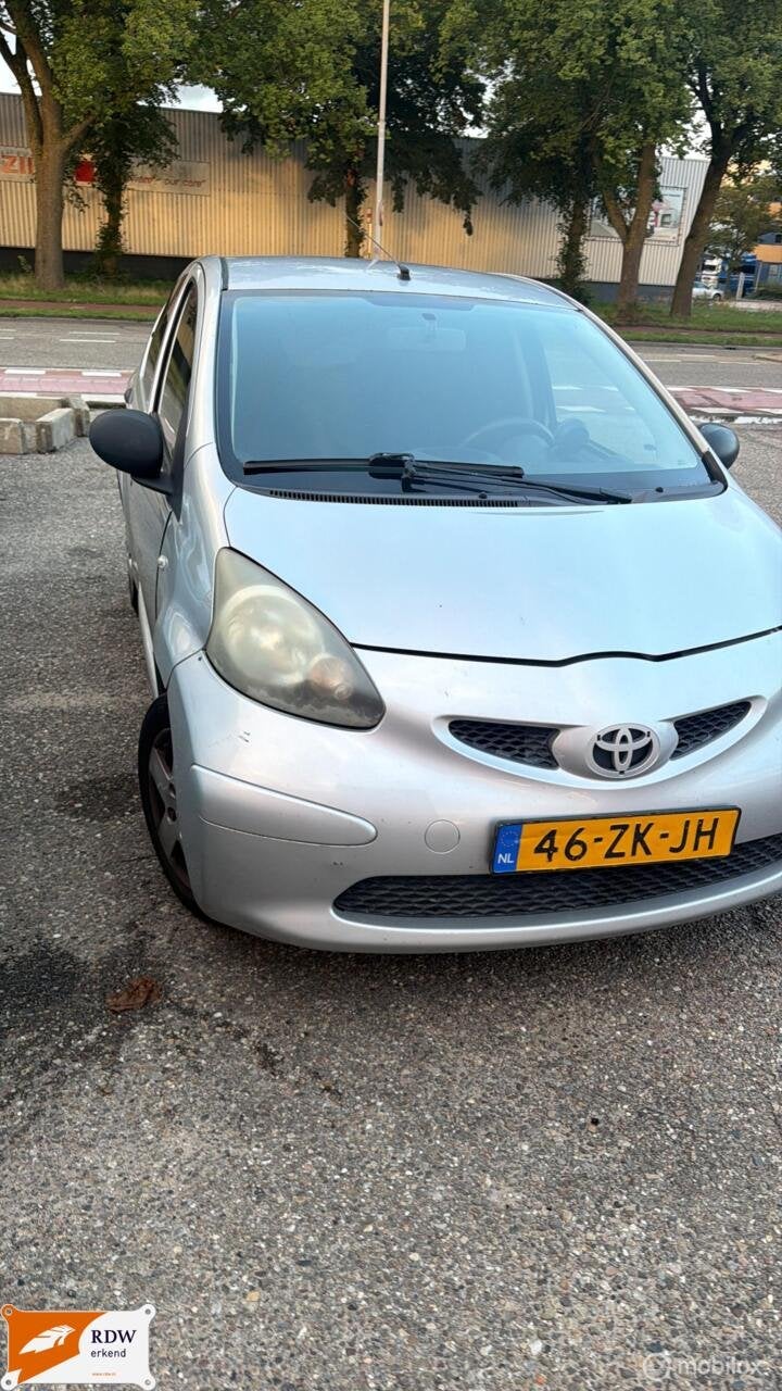 Toyota Aygo 1.0-12V, Voorwielaandrijving, Gebruikt, 4 stoelen, Origineel Nederlands