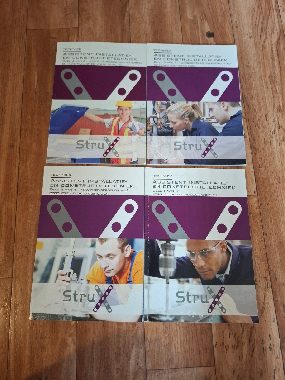Strux Assistent Installatie- en Constructietechniek, Ophalen of Verzenden, Zo goed als nieuw, Installatietechniek