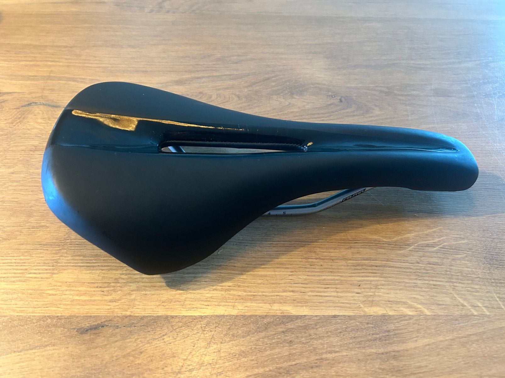 Specialized Phenom 143mm zadel, Overige materialen, Racefiets, Ophalen of Verzenden, Zo goed als nieuw