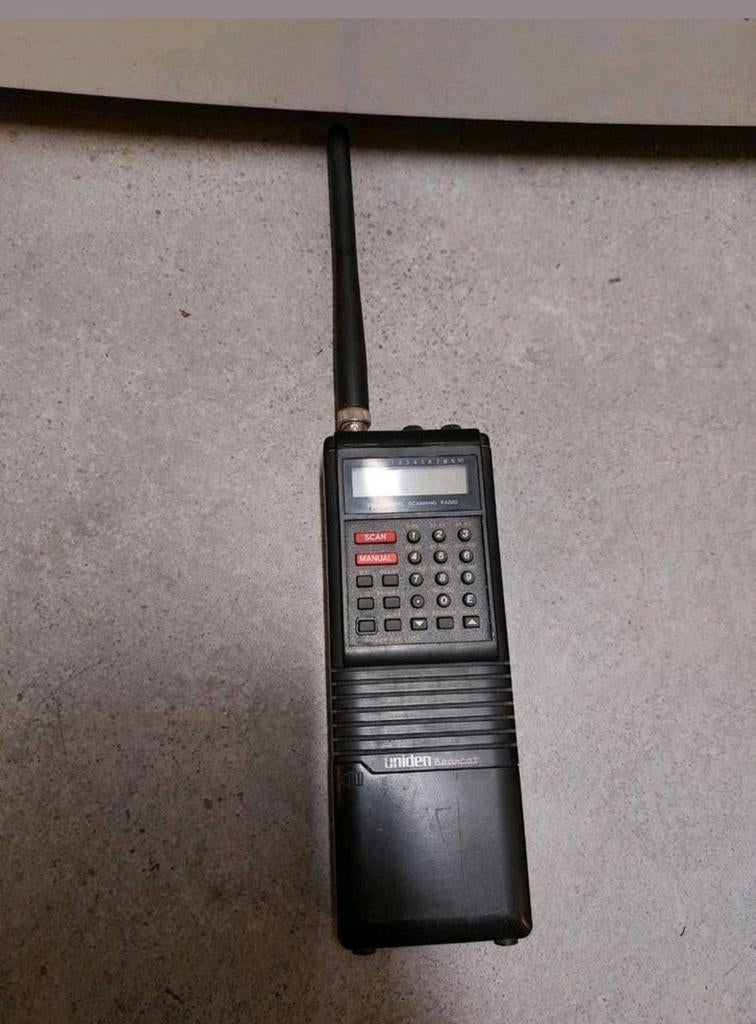 Uniden  bearcat  UBC200xlt zakscanner

 Handscanner, Ophalen of Verzenden, Gebruikt, Draagbaar
