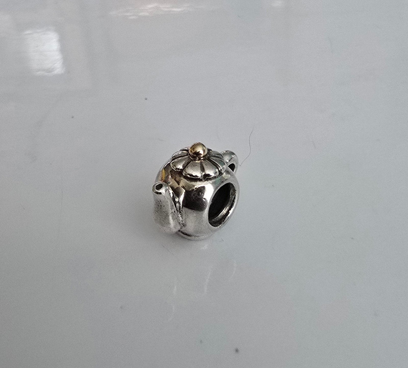 Prachtige originele zilveren Pandora bedel met goud, Ophalen of Verzenden, Zo goed als nieuw, Zilver, Pandora