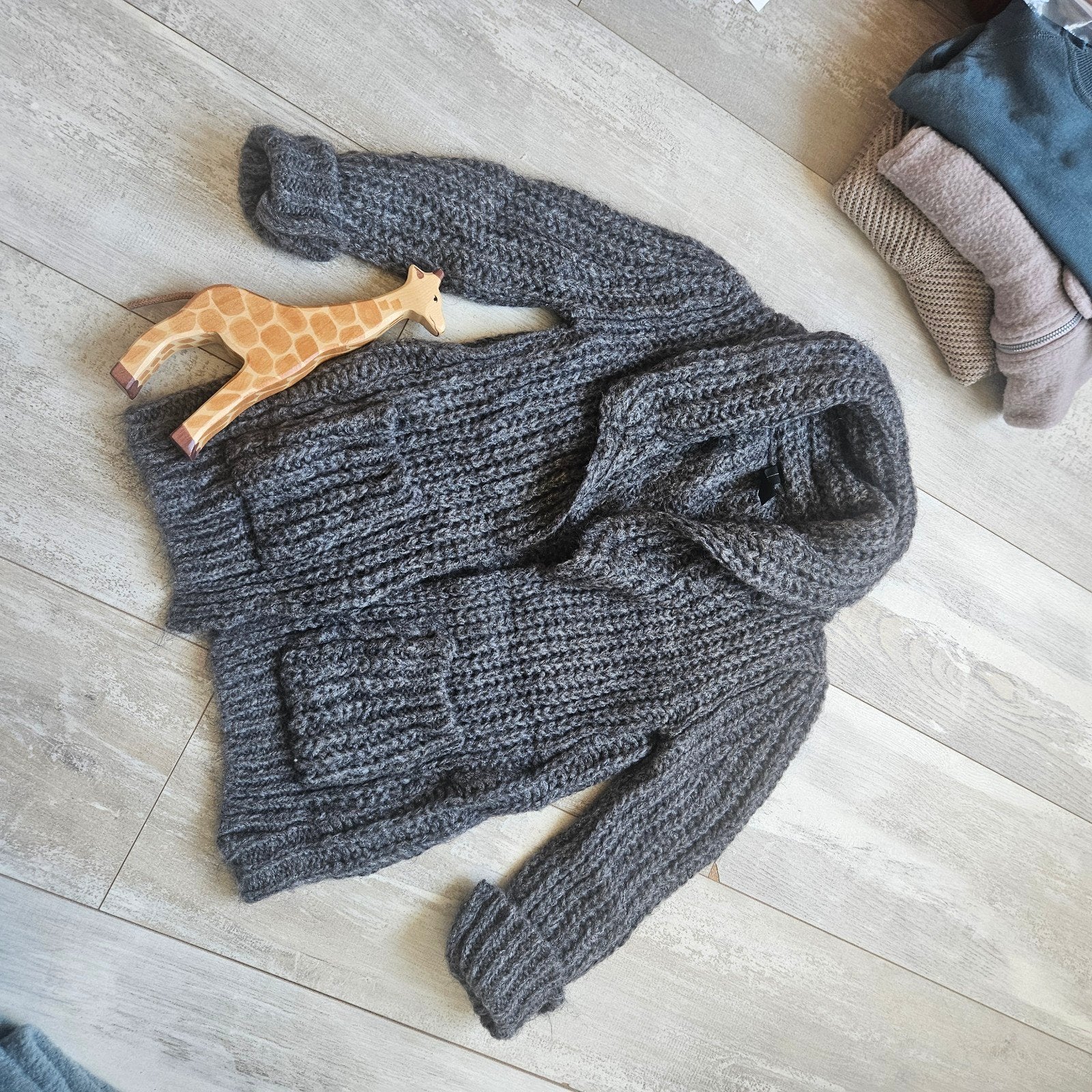 Heerlijk grijs vest van Little10Days maat 104, Maat 38/40 (M), Little10Days, Ophalen of Verzenden, Zo goed als nieuw