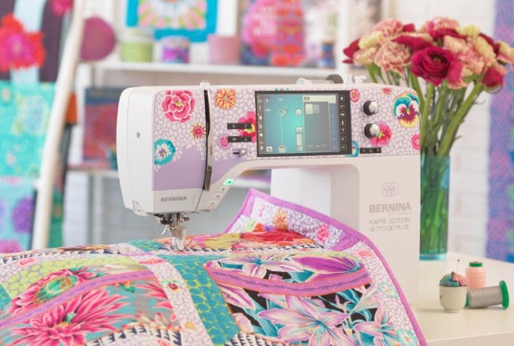 Bernina Kaffe 770 QE plus kaffe edition borduurmachine BSR, Hobby en Vrije tijd, Naaimachines en Toebehoren, Ophalen, Zo goed als nieuw