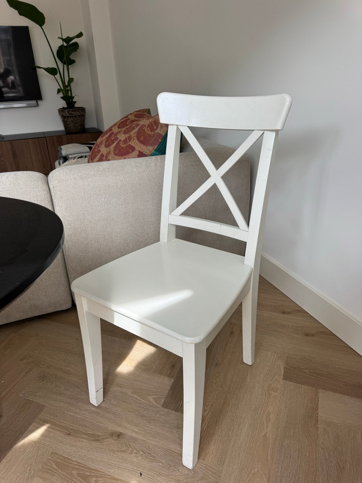 6 IKEA stoelen - Gebruikt maar in goede staat, Huis en Inrichting, Stoelen, Ophalen, Gebruikt, Wit, Vijf, Zes of meer stoelen