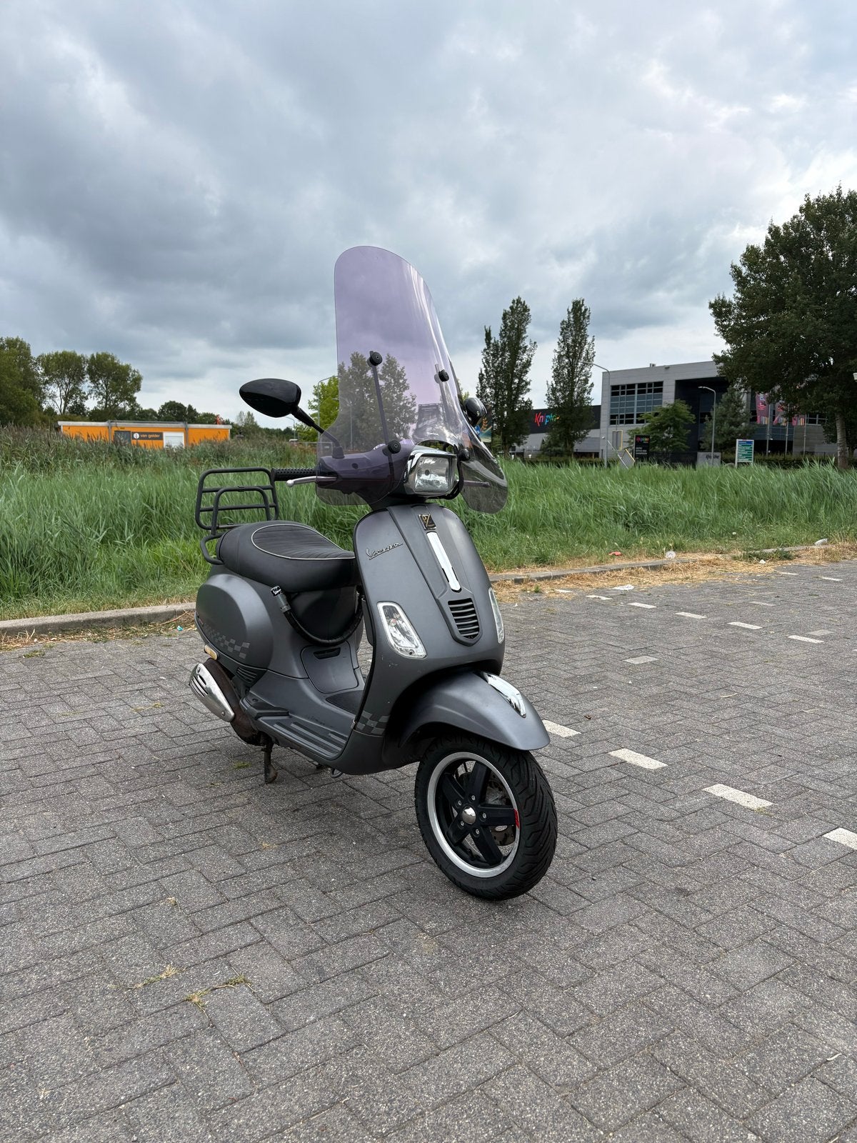 Vespa S 2012 4-takt 4-klepper - Grijs, Fietsen en Brommers, Ophalen, Gebruikt, Overige modellen