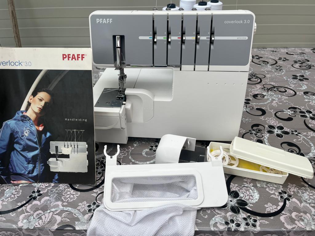 Pfaff 3.0 Coverlock, Ophalen of Verzenden, Zo goed als nieuw, Lockmachine, Pfaff