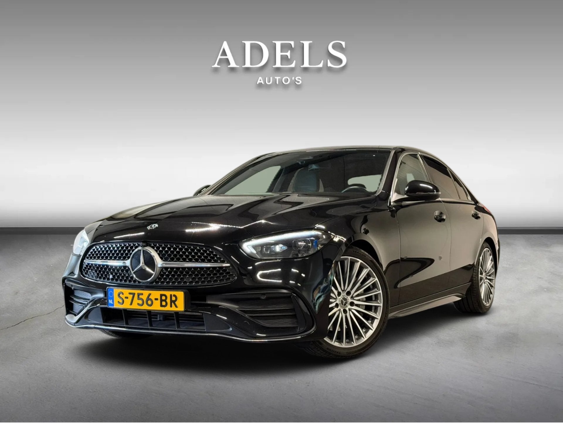 Mercedes-Benz C-Klasse 180 AMG Line Dealer Onderhouden, Auto's, Automaat, 4 cilinders, Zwart, Bedrijf