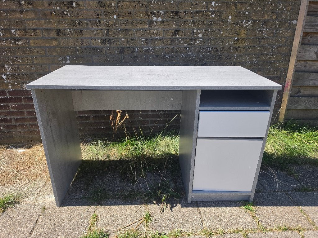 Bureau, Demontabel, Zo goed als nieuw, Jysk, Wit