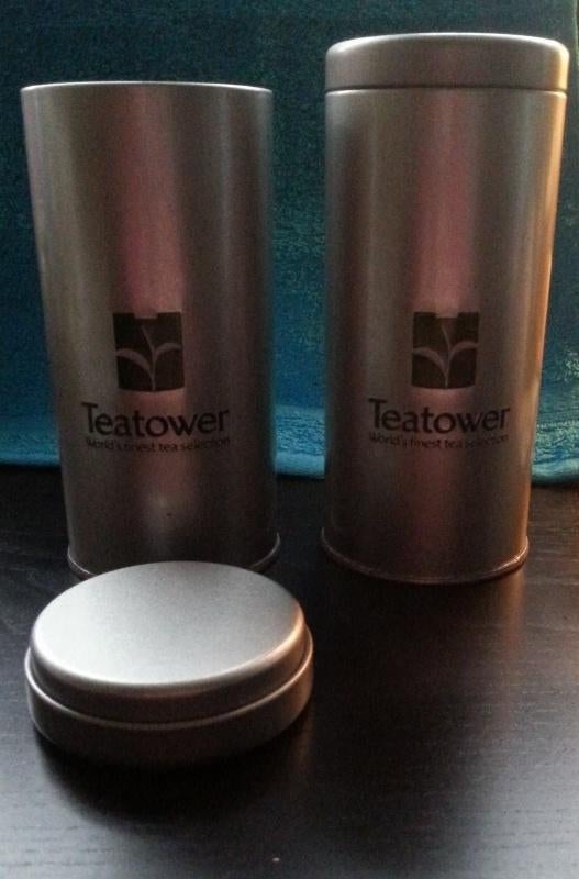 2 mooie theeblikken van Tea Tower *nieuw*, Nieuw, Ophalen of Verzenden, Voorraadpot, Metaal