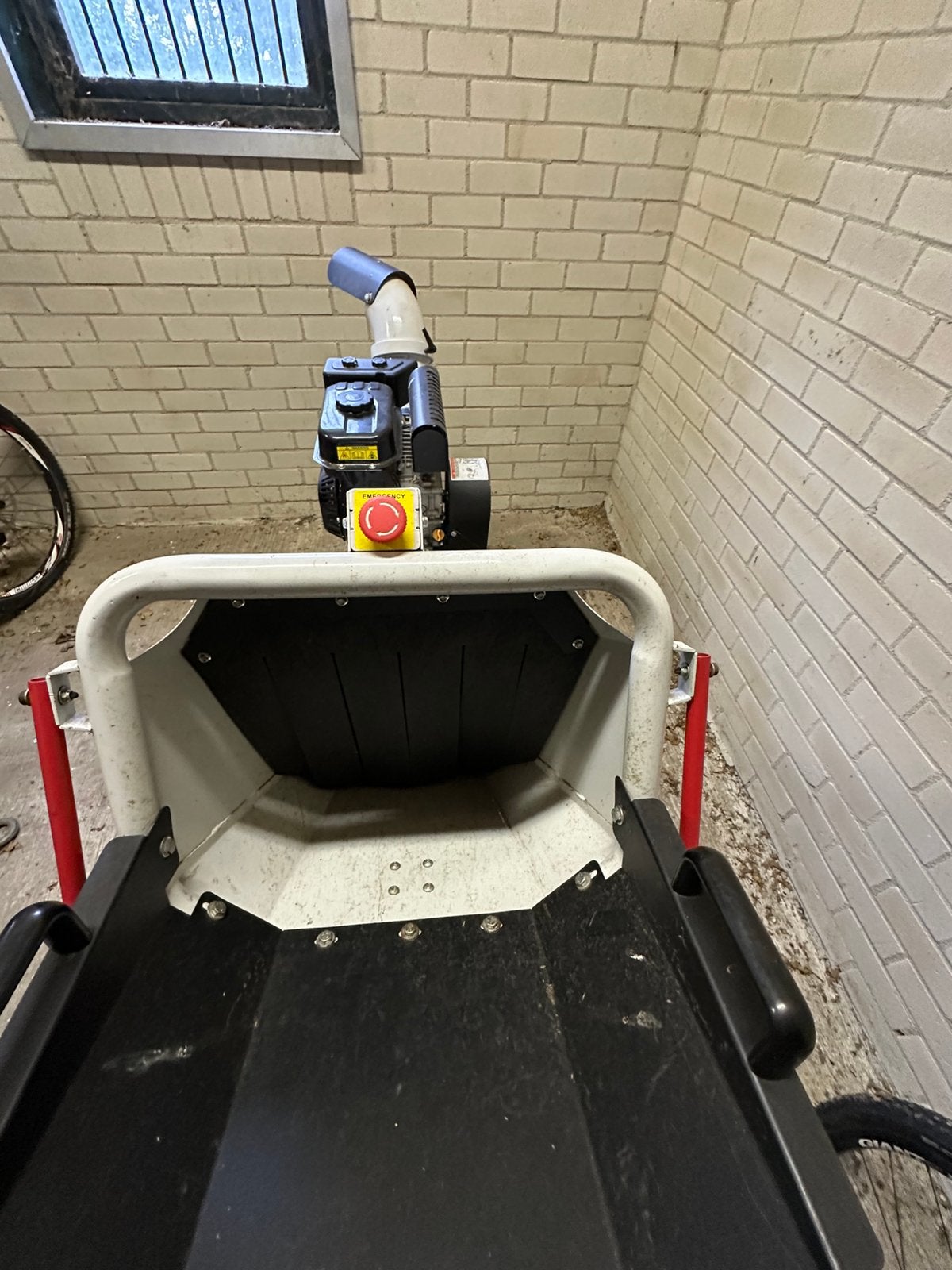 Lumag RAMBO-HC10PRO houtversnipperaar – Loncin 212cc benzine, Tuin en Terras, Ophalen, Zo goed als nieuw, Benzine