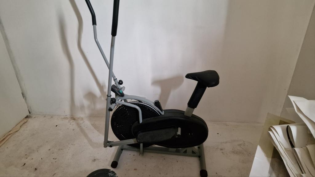 Fitness apparaat Home training  ,,, Ophalen, Benen, Zo goed als nieuw, Metaal