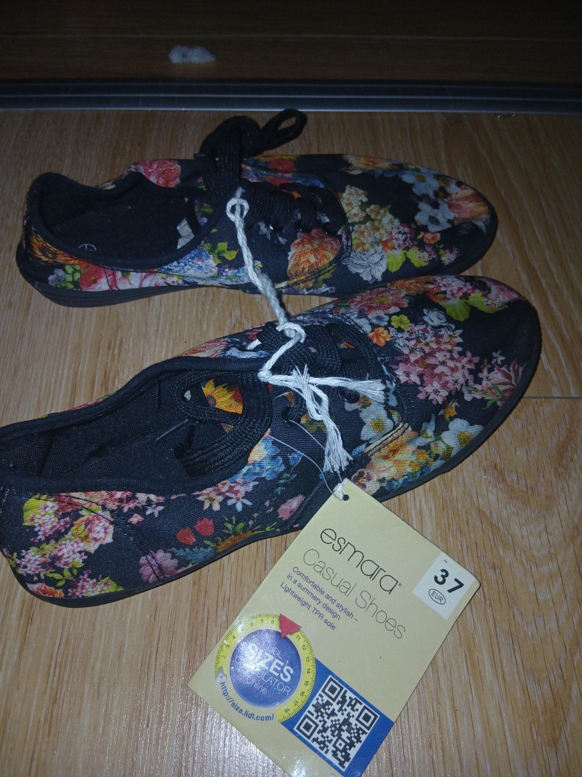 Esmara Casual Shoes - Bloemenprint Maat 37, Kleding | Dames, Schoenen, Overige kleuren, Nieuw, Sneakers of Gympen, Esmara