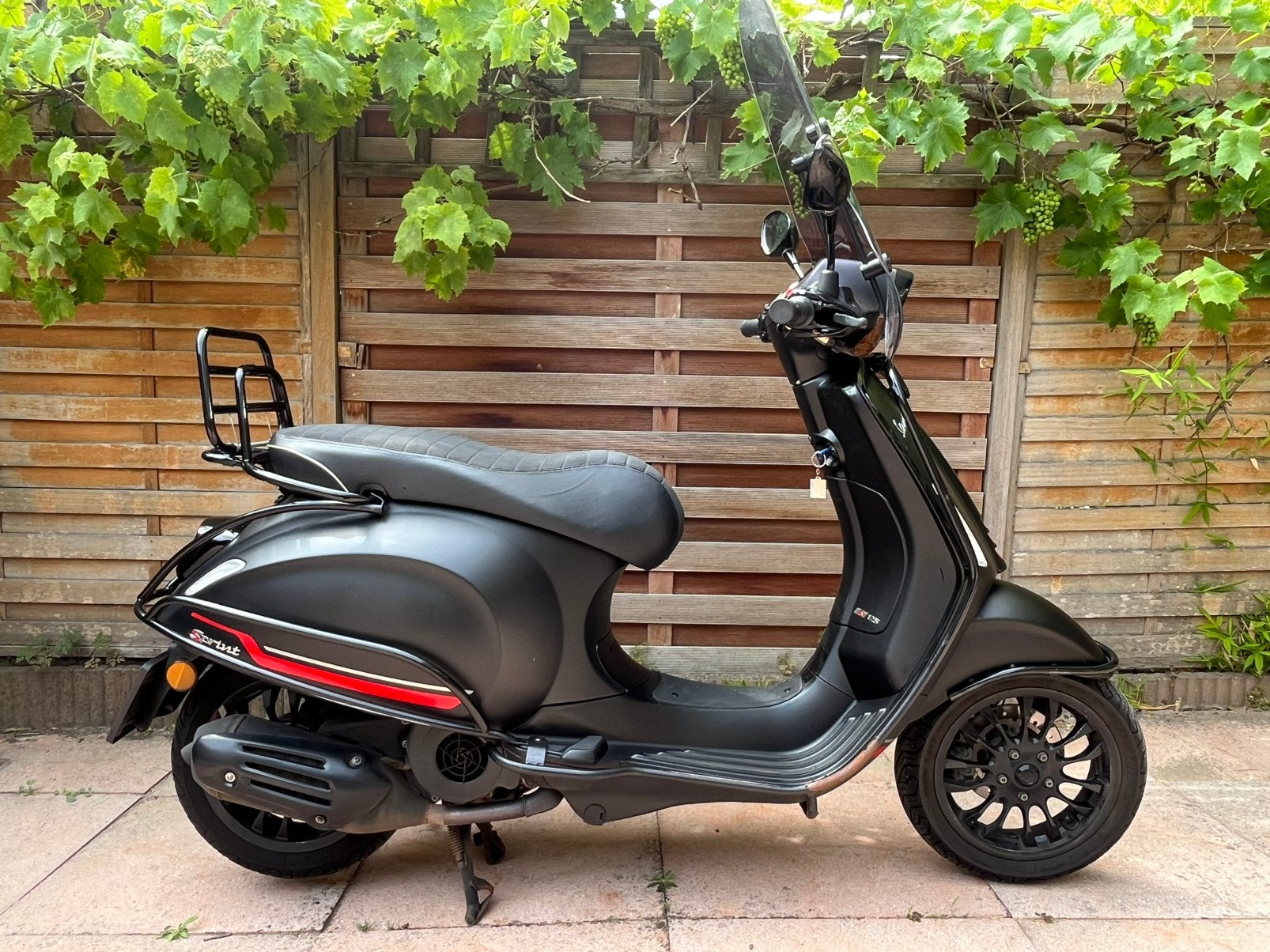 Vespa Sprint 125cc, 2022., Fietsen en Brommers, Scooters | Vespa, Ophalen, Zo goed als nieuw, Benzine