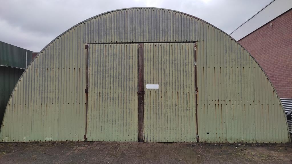 Nishut loods 10x8m - Zelf afbreken & ophalen., Ophalen, 250 mm of meer