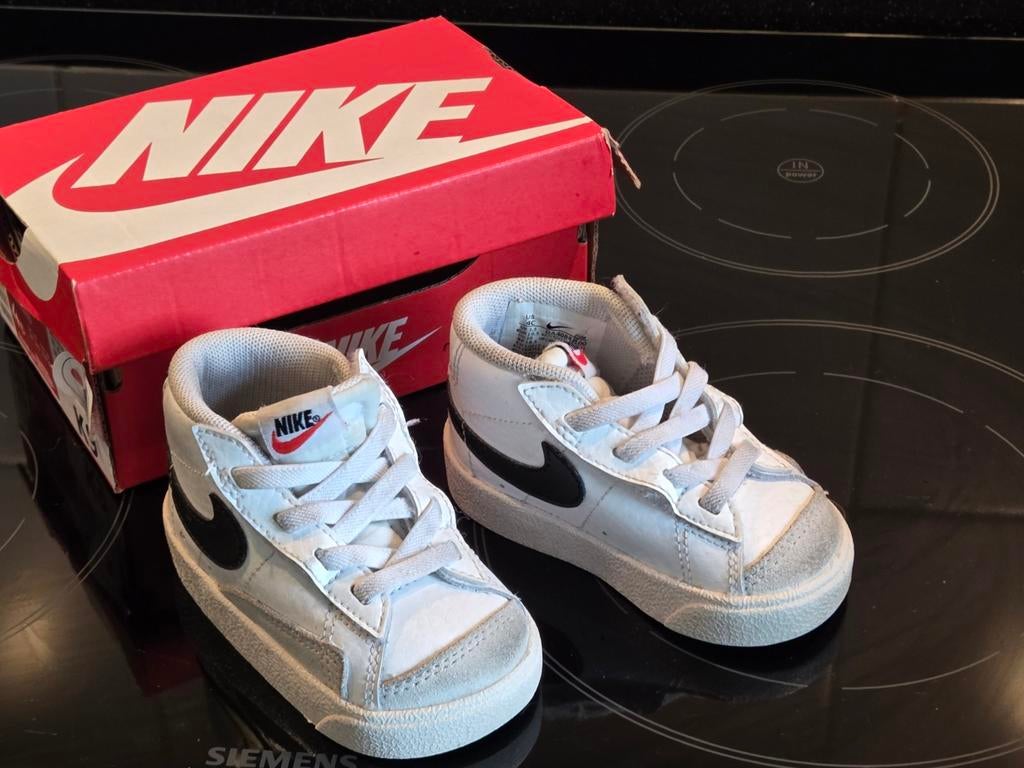Nike Blazer Mid - Maat 19,5, Schoentjes, Jongetje of Meisje, Ophalen of Verzenden, Zo goed als nieuw