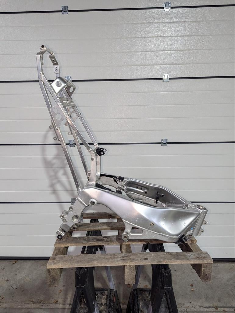 R1 RN04 recht frame met kenteken - GEEN WOK, Motoren, Onderdelen | Yamaha, Ophalen, Gebruikt