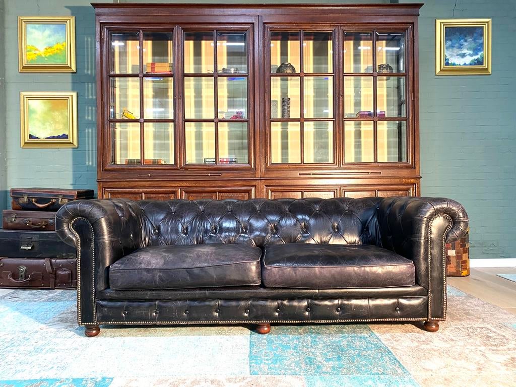 Stoere Chesterfield bank vintage zwart GRATIS BEZORGD, Gebruikt, Ophalen of Verzenden, 200 tot 250 cm, Leer