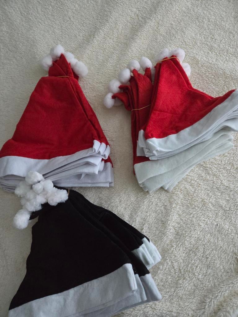 Kerstmutsen Set: Kinderen & Volwassenen - 36 stuks, Ophalen of Verzenden, Zo goed als nieuw, Carnaval
