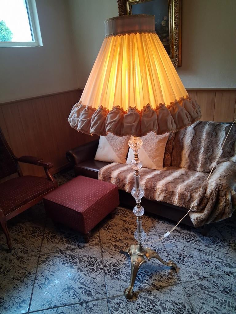 staande schemerlamp., Huis en Inrichting, Lampen | Vloerlampen, Ophalen of Verzenden, Zo goed als nieuw, 150 tot 200 cm