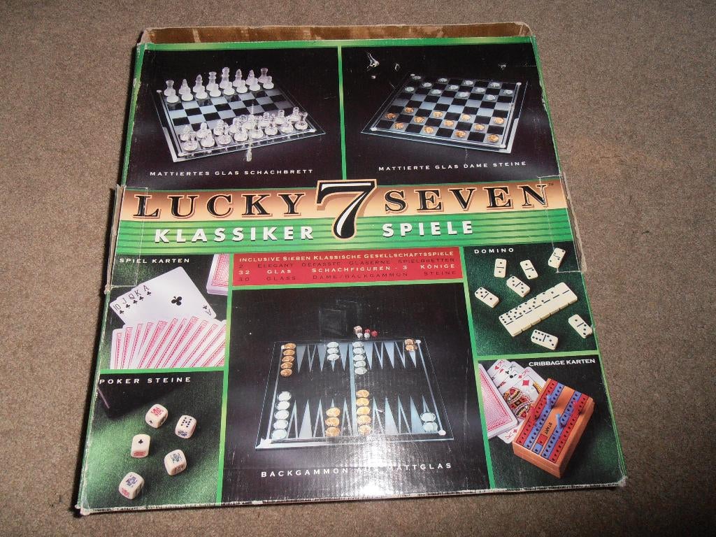 Doos met 7 spelen klassieke spelen, Hobby en Vrije tijd, Gezelschapsspellen | Bordspellen, Ophalen of Verzenden, Zo goed als nieuw