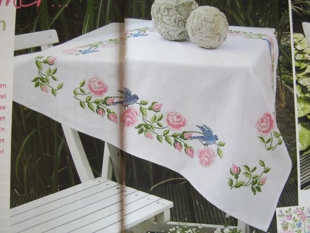 Borduurpatroon Roosjes en  Zwaluw rand   nr 9366, Verzenden, Nieuw, Handborduren, Patroon