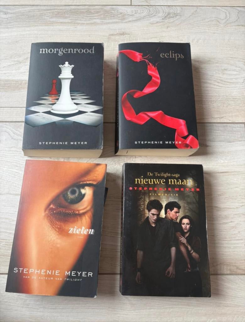 Stephenie Meyer boeken, Boeken, Fantasy, Gelezen, Ophalen of Verzenden