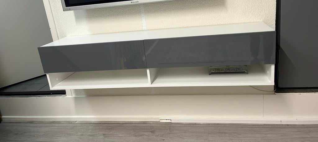 Tv meubel BIJNA NIEUW, Huis en Inrichting, Kasten | Televisiemeubels, Ophalen, Minder dan 50 cm, 100 tot 150 cm, Zo goed als nieuw