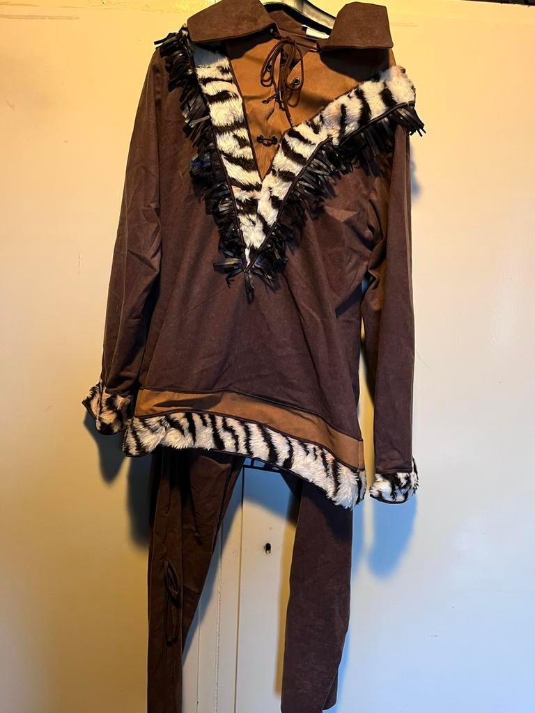 Tijger jager carnaval kostuum + ketting - Maat S, Carnaval, Ophalen of Verzenden, Zo goed als nieuw, Kleding