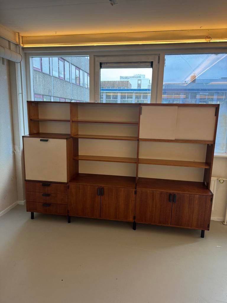 Vintage wandkast, Antiek en Kunst, Antiek | Meubels | Kasten, Ophalen of Verzenden