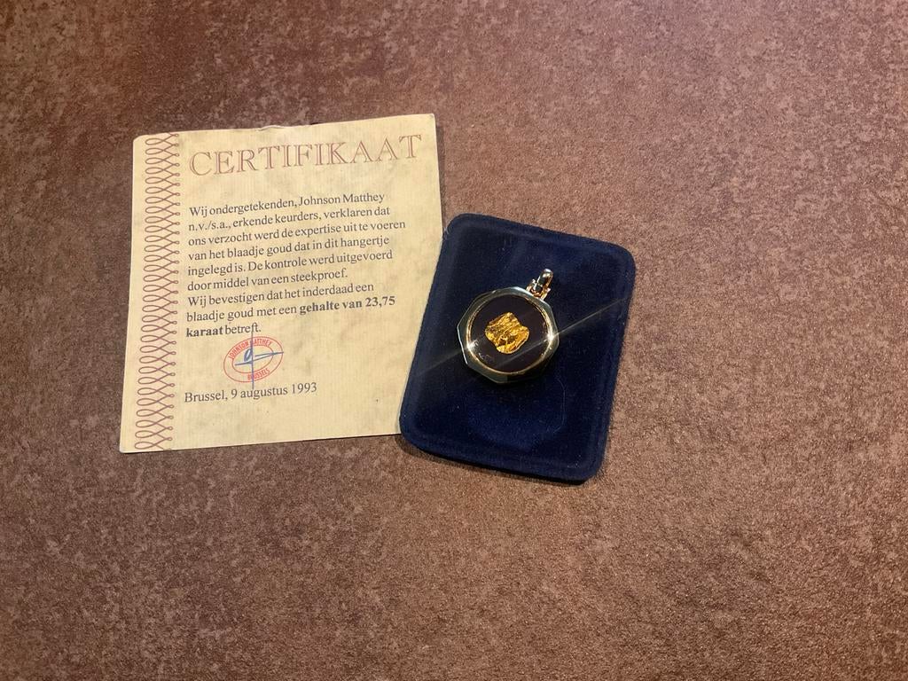 Hanger met 23,75 karaat gouden blaadje en met Certificaat, Sieraden, Tassen en Uiterlijk, Kettinghangers, Zo goed als nieuw, Goud