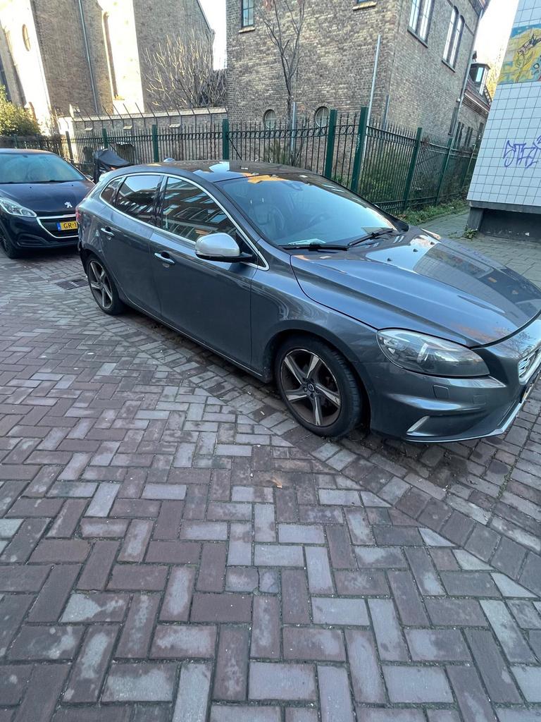Volvo V40 Grijs, Zwart, Particulier, Te koop, Handgeschakeld