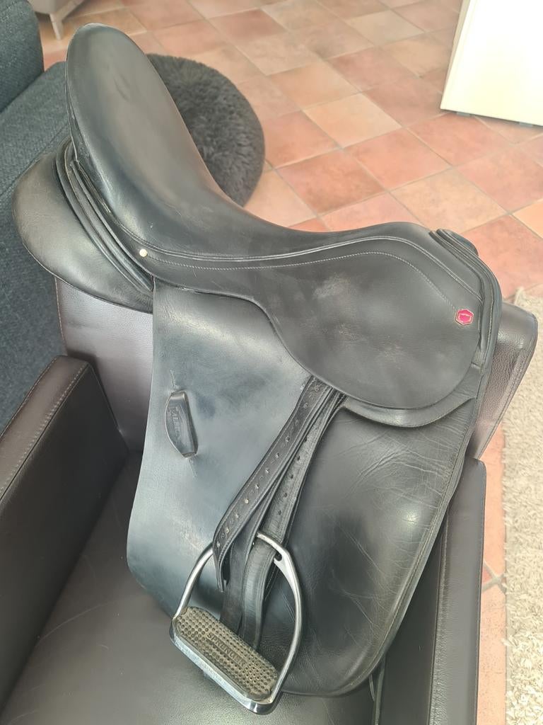 Albion Dressuurzadel (17,5 inch, boommaat medium), Ophalen of Verzenden, Gebruikt, Dressuur